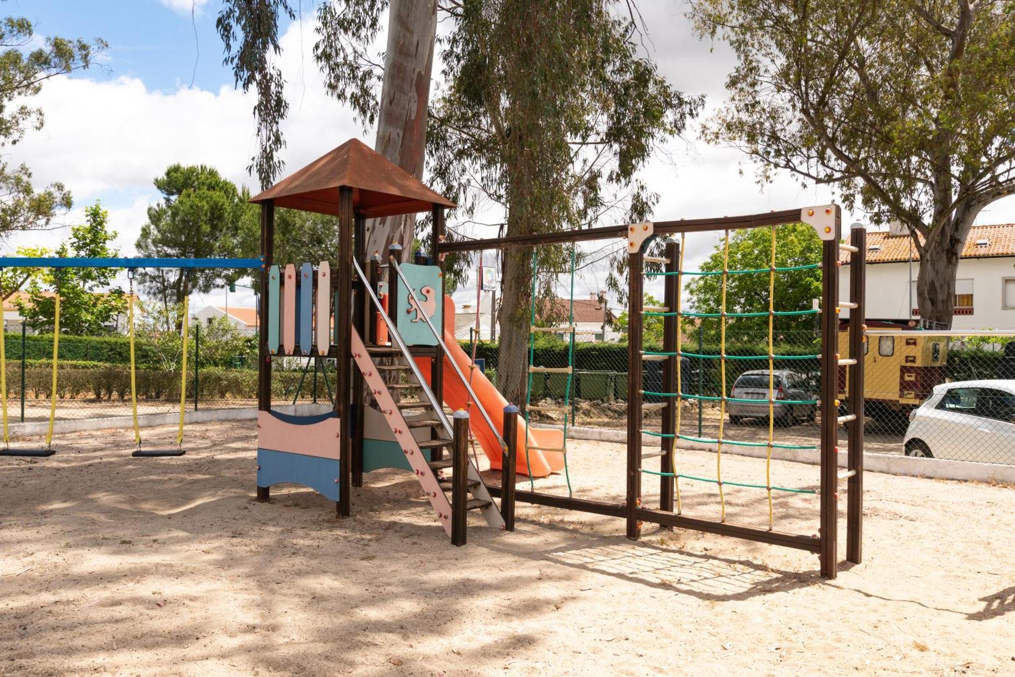 מלון Parque De Campismo Orbitur אבורה מראה חיצוני תמונה